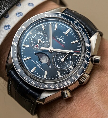 Omega-Speedmaster-Moonphase-Chronograph-Master-Chronometer-aBlogtoWatch-28