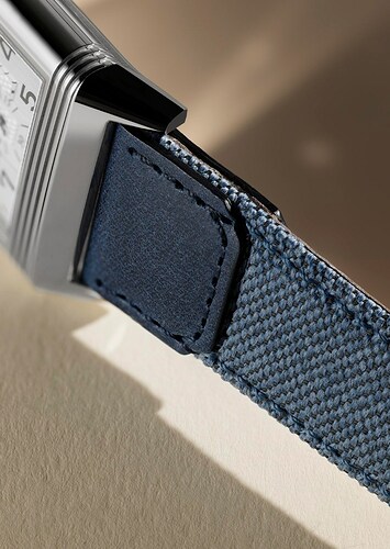 e6f5573e-2021-reverso-fagliano-strap-pale-blue-closeup