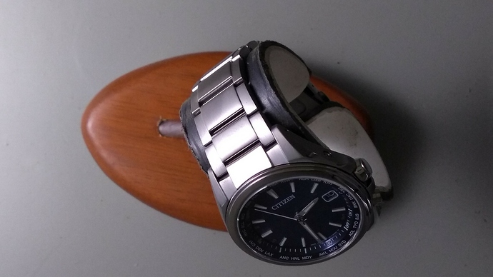 citizen -- CB1070-56L