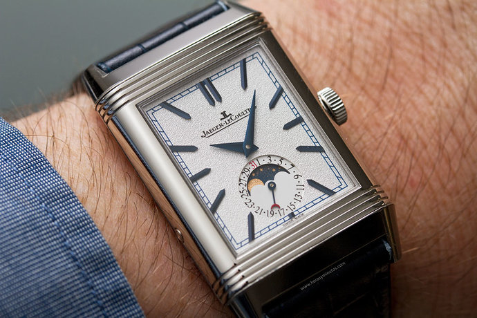 Jaeger-LeCoultre-Reverso-Tribute-Moon-1-HorasyMinutos