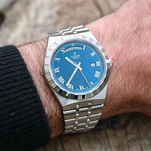 Tudor-Royal-Day-Date-41mm-Blue-Dial-M28600-0005-review-7