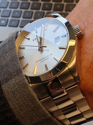 16698061808488847958683189079424