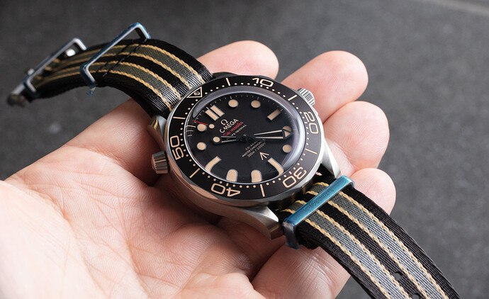 Omega-Seamaster-300M-No-Time-To-Die-007-James-Bond-Daniel-Craig-watch-16