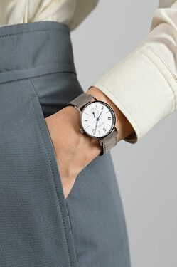 0122_0123_tangente_33_wristshotstill_09_pr