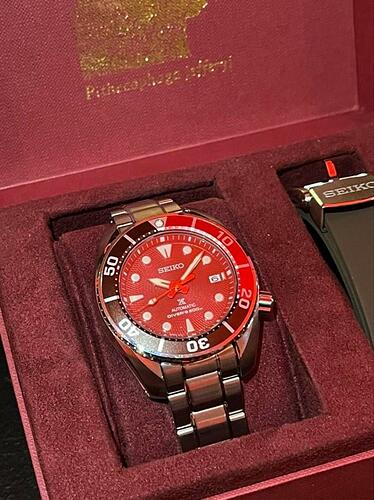 seiko_philippine_eagle_sumo_sp_1666845320_cd4b360e_progressive
