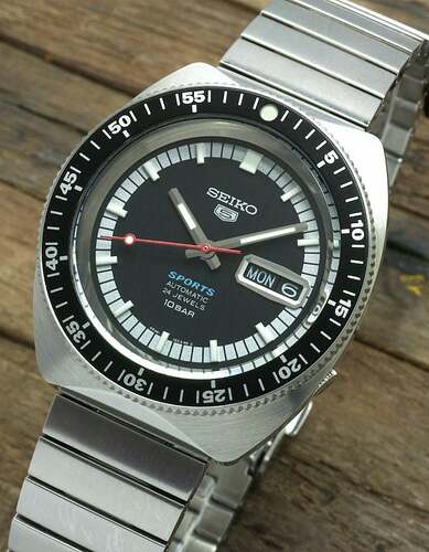 srpk17-seiko-5-sports-55th-anniversary-limited-edition-v0-kf4ddrtt9j5b1
