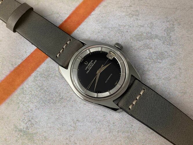 universal-geneve-polerouter-date-vintage-swiss-automatic-watch-cal-69-ref-86911301-spectacular-condition-