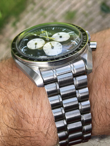 omega_1479 (2)