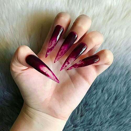 Vampire-Fang-Nails-Trend