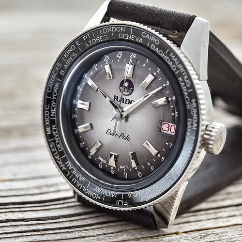 Rado-Captain-Cook-Over-Pole-Limited-Edition-R32116158-hands-on-8