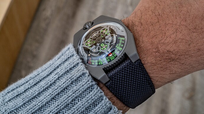 Urwerk-UR-100-Gunmetal-13