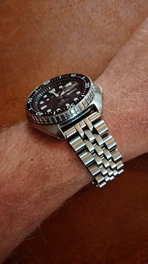 16027632326184232519742842649949