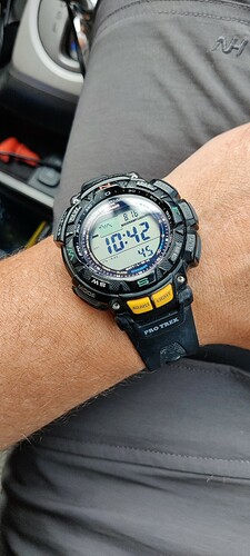 166063935600727464608205645580