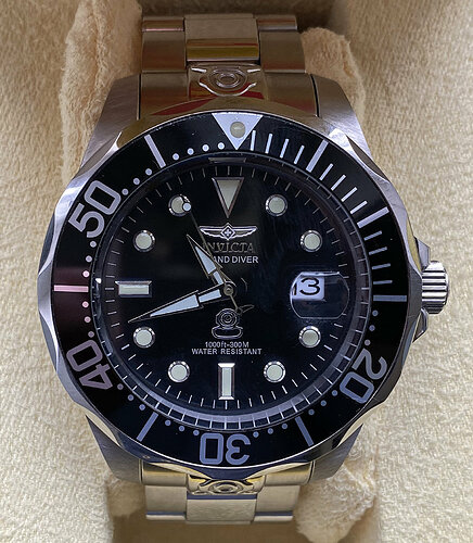 Invicta Grand 300 M