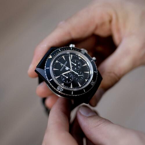mr_watchley-handshots-112_1000x