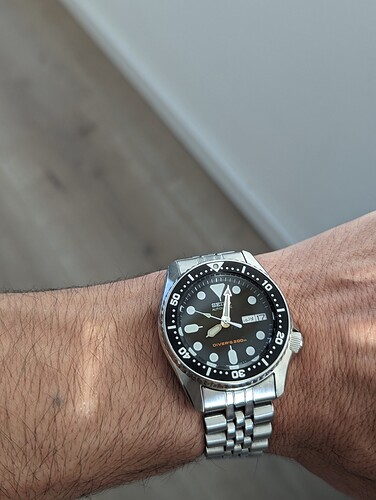 PXL_20230717_180347198.PORTRAIT.ORIGINAL