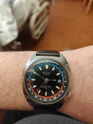 15755539172203976297295120038716
