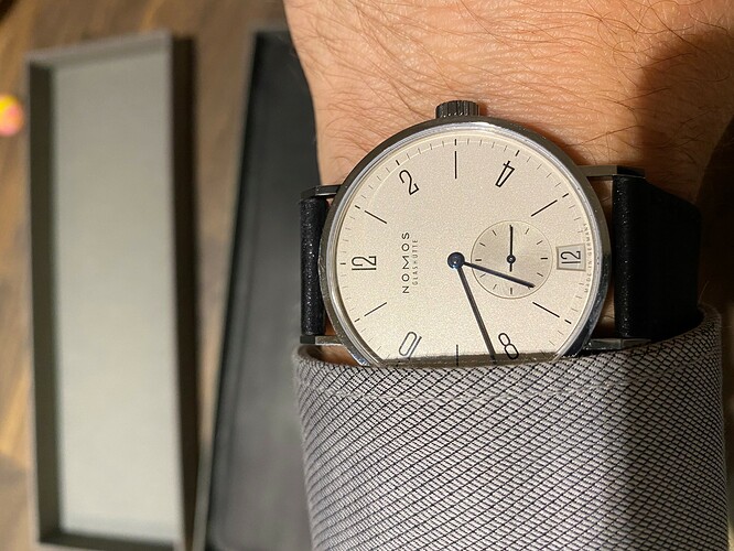 Nomos 10