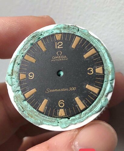Dial post relume