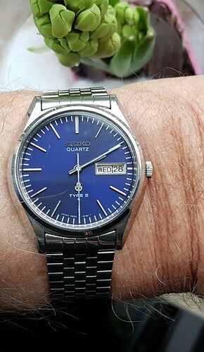 Seiko quartz type 2 (1) 0903 28-12--22.