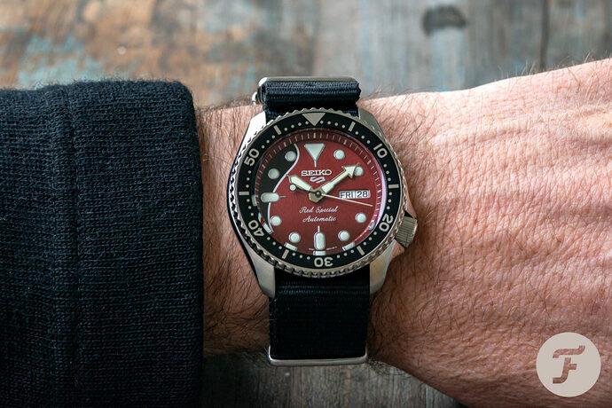 seiko-5-brian-may-5835-1536x1025
