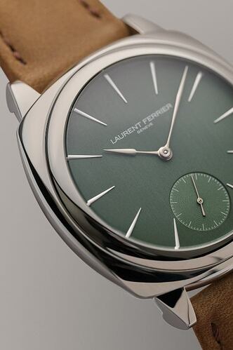 Laurent-Ferrier_Square-Micro-Rotor-Evergreen_Steel-Watch_LCF013.AC_.VG1_Front-3-WEB-1