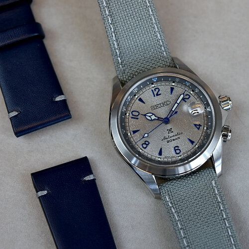 Seiko-Prospex-Alpinist-Rock-Face-SPB335J1-European-Only-Limited-Edition-2