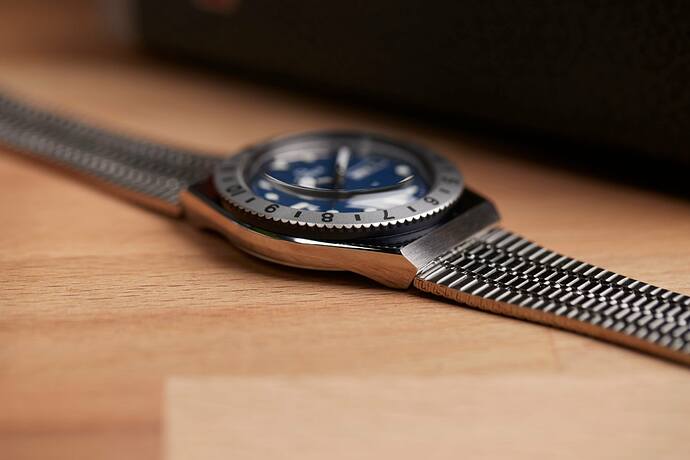 Timex_Q-36mm-Blue_TW2U95500VQ_003-v1618239422817