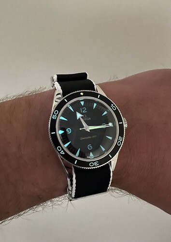 Omega_lume_1414