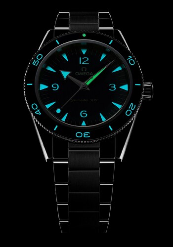 2021-Omega-Seamaster-300-lumeshot-scaled