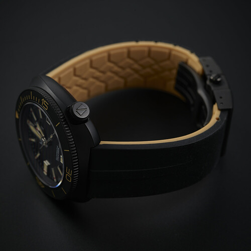 LWT21004NCaseCrown