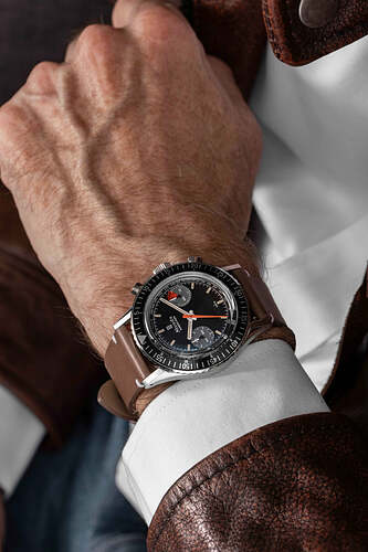 86015MChronomasterNivadaGrenchen-wristshot2_1080x