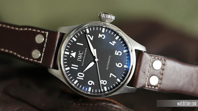 IWC_Big_Pilot_43_Hands_On_Black_Dial_Frontal_2021-1024x576