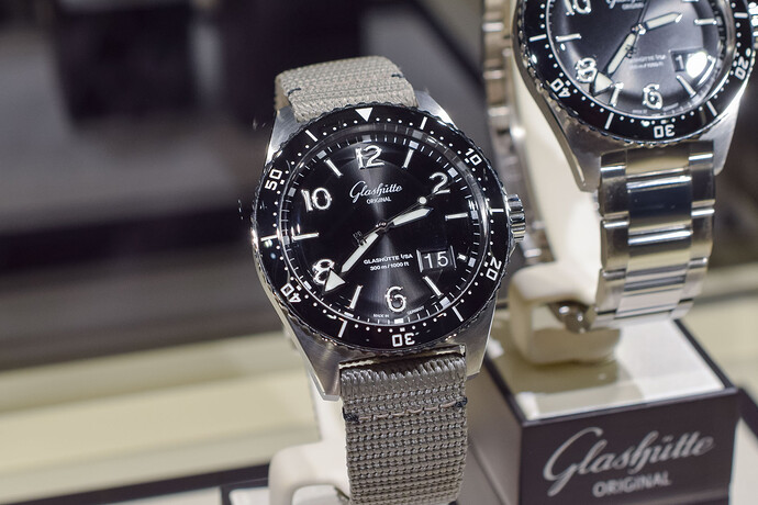 Glashutte-Original-SeaQ-Panorama-Date-Dive-Watch-43.2mm-2