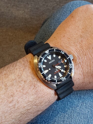 16464990298233943815162472456863