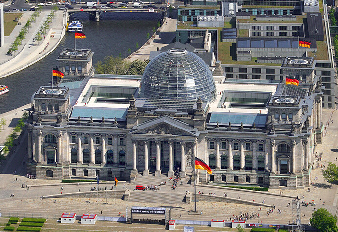 der-reichstag-aus-der-vogelperspektive-699b3c7e-a94d-4c71-8317-97dc3c1a2b31