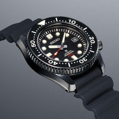 Seiko-Prospex-Marinemaster-Black-Series-SLA035-side