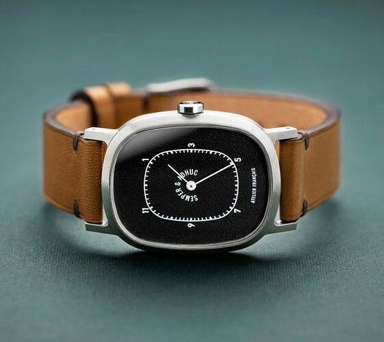 semper-adhuc-montre-inopinee-originale-posee-01-600x534