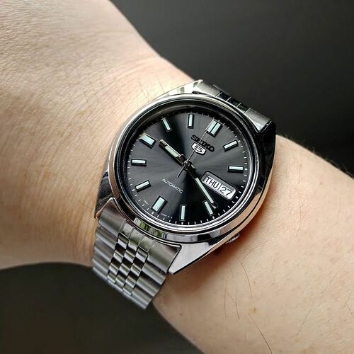 Seiko-5-SNXS79