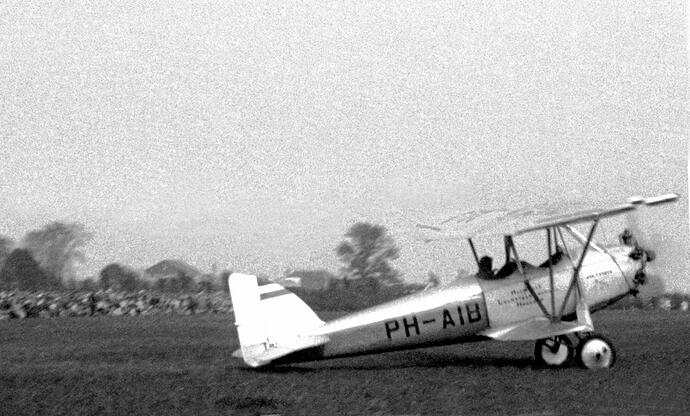 Pander E cn.40 PH-AIB Hoorn ca 37