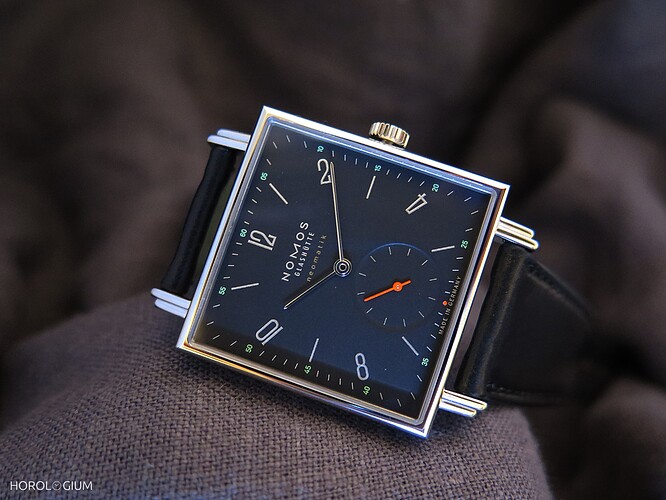 Nomos_Tetra