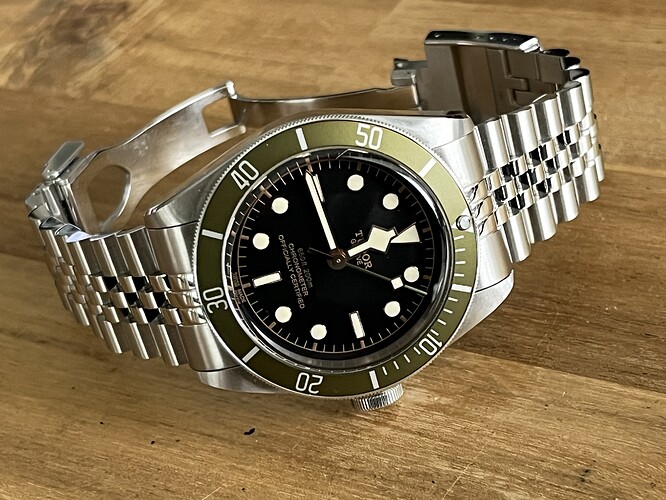 OH.watches.Tudor.BlackBay.41.Harrods.230309.liggend-1