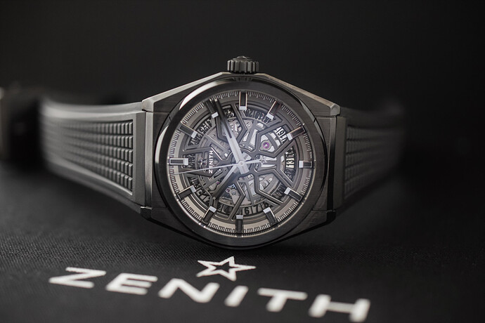 Zenith-Defy-Classic-Black-Ceramic-7