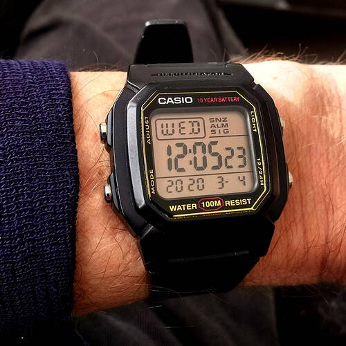 W800