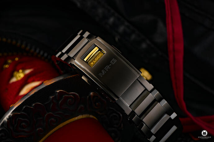 Casio-G-SHOCK-MRG-B2000B-1A4DR-05