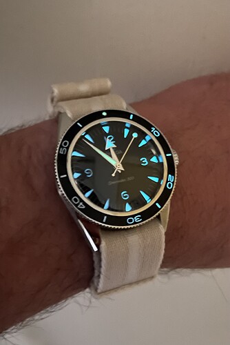 Omega_lume_1546