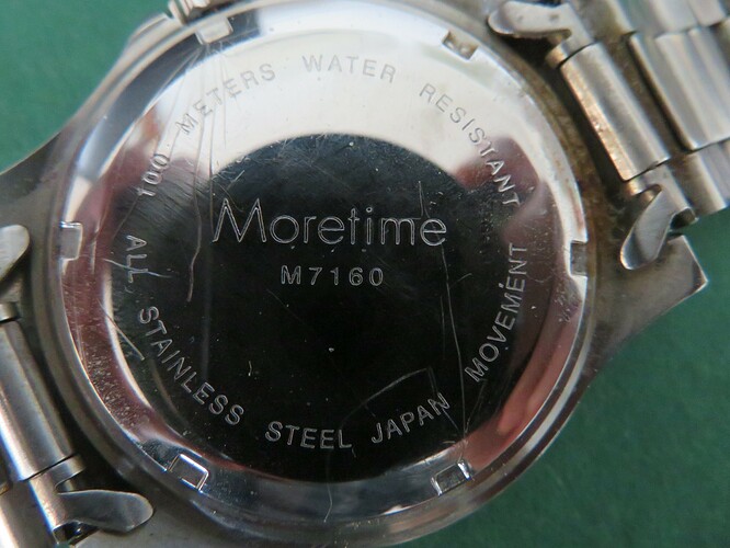 Moretime 7160 horloge - achterkant