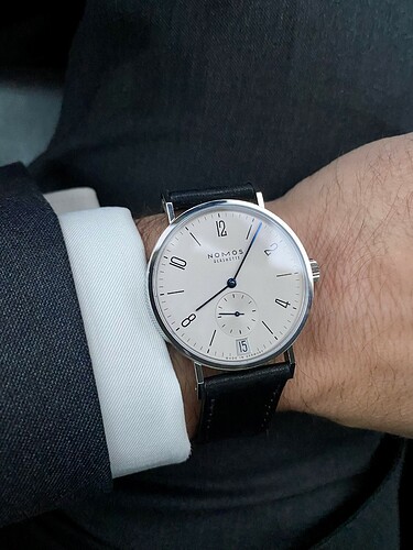 Nomos 11