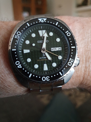 16037280936527595461254372504002