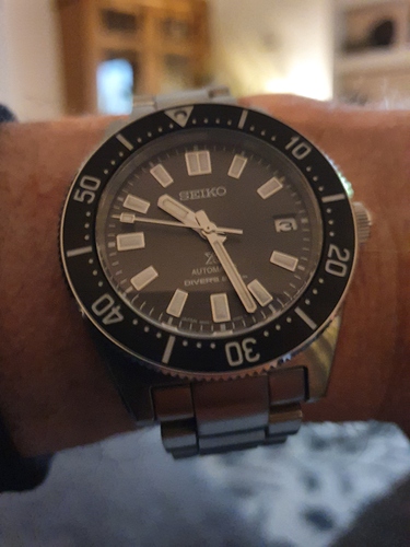 16070307842384829085323445398157